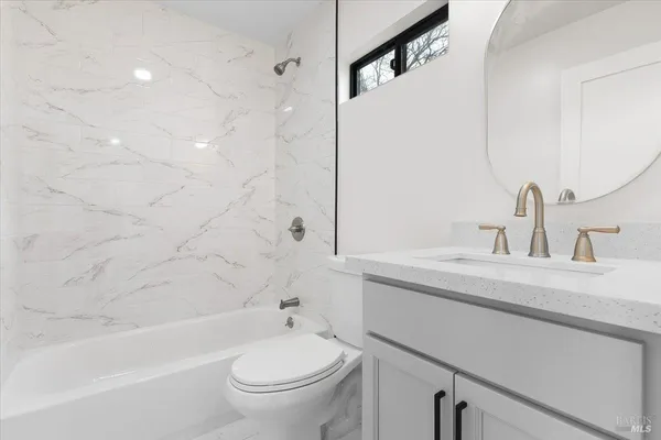 $2,549,000 | 127 Pleasant Avenue, Windsor, CA 95492