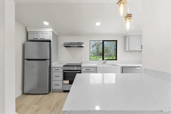 $2,549,000 | 127 Pleasant Avenue, Windsor, CA 95492