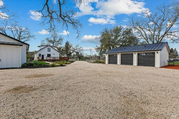 $2,549,000 | 127 Pleasant Avenue, Windsor, CA 95492