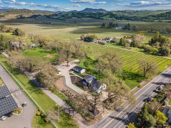 $2,549,000 | 127 Pleasant Avenue, Windsor, CA 95492