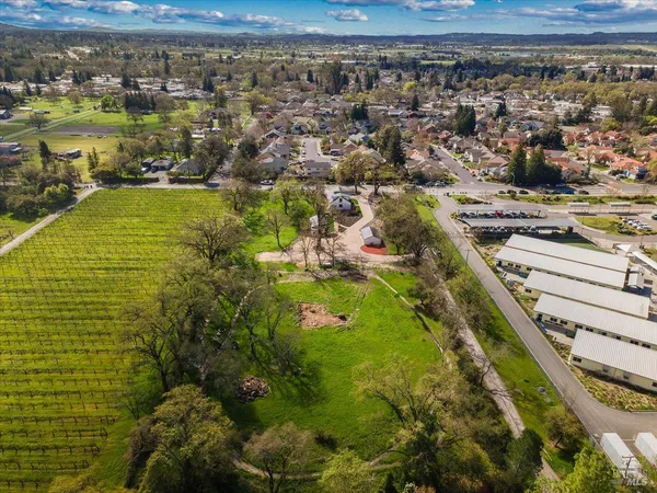 $2,549,000 | 127 Pleasant Avenue, Windsor, CA 95492
