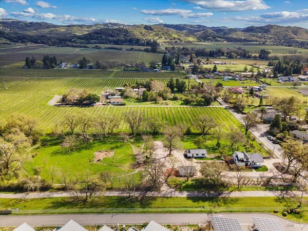 $2,549,000 | 127 Pleasant Avenue, Windsor, CA 95492