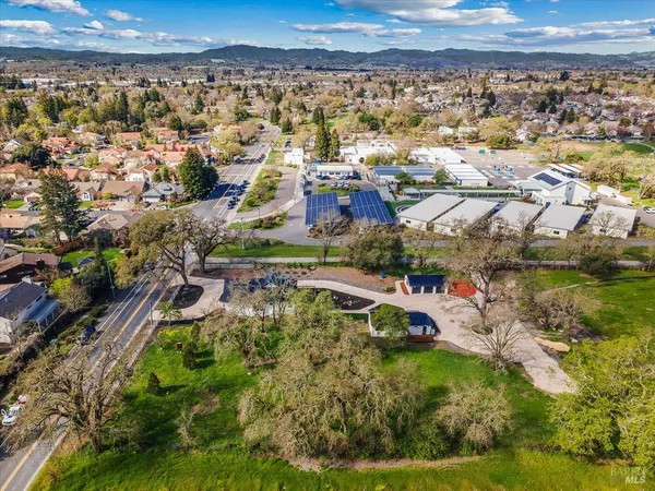 $2,549,000 | 127 Pleasant Avenue, Windsor, CA 95492