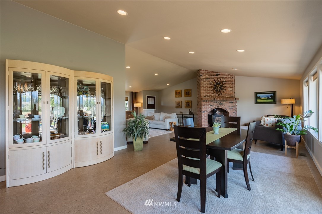 5434 Noon Road Bellingham, WA 98226 - Photo 33 of 40 a dining room with furniture and window