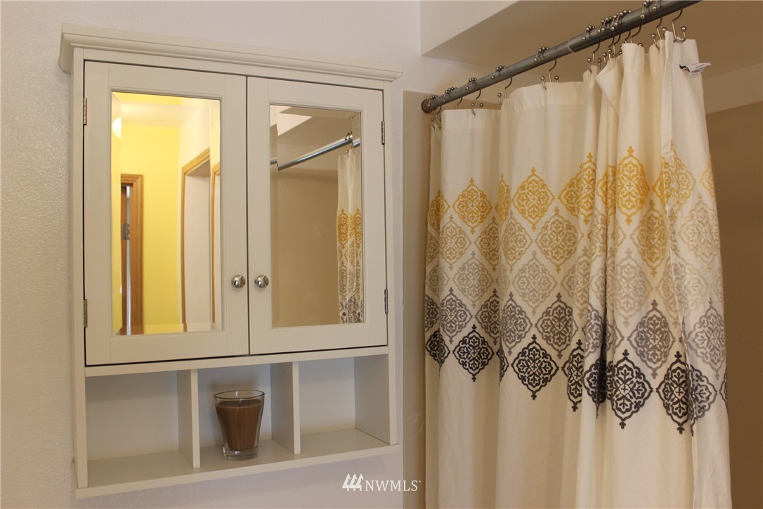 7411 210th Street Southwest, Unit 312 Edmonds, WA 98026 - Photo 13 of 17 Gallery Image 13