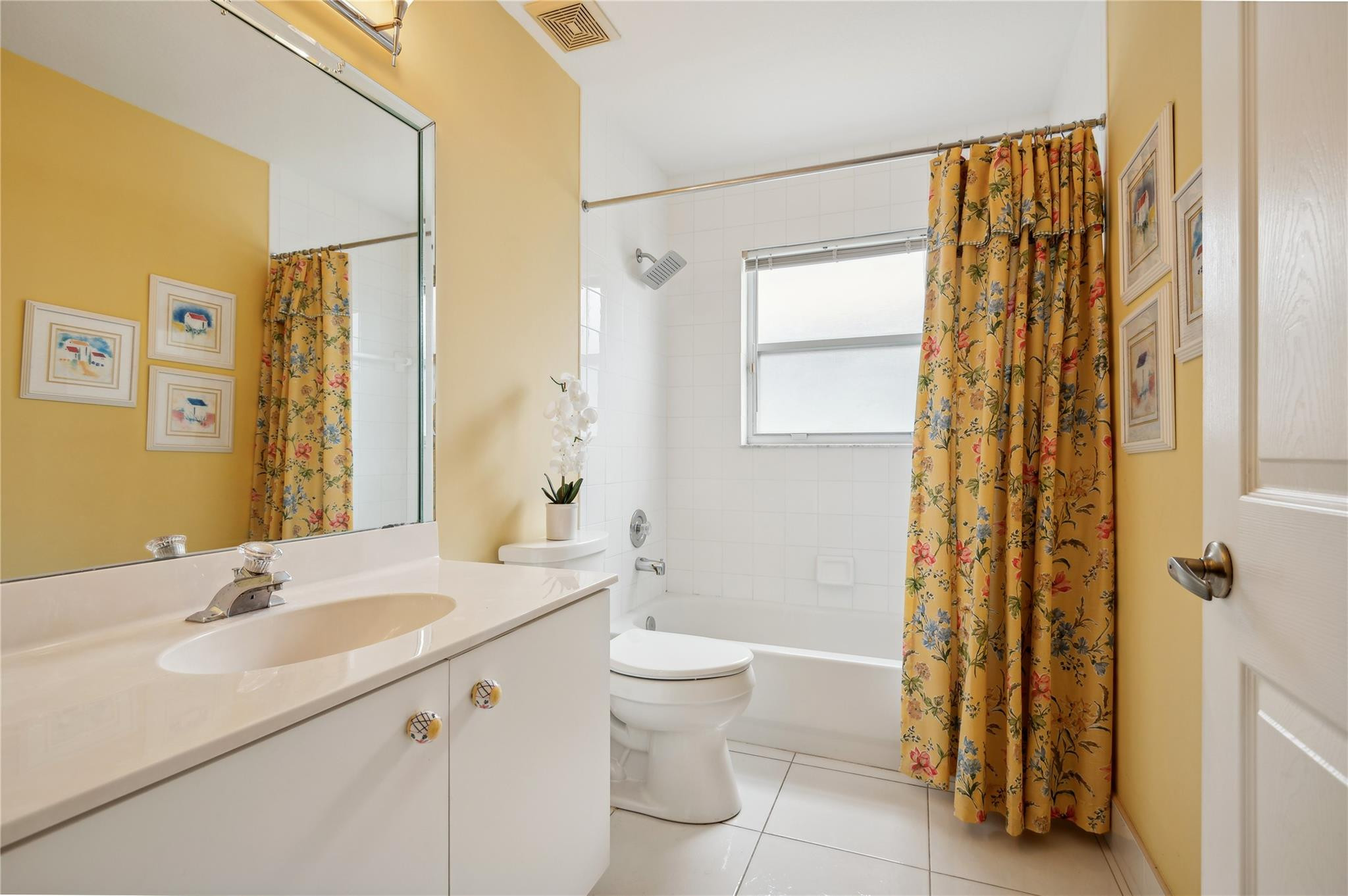 12254 Prairie Dunes Road Boynton Beach, FL 33437 - Photo 15 of 19 2nd Bathroom