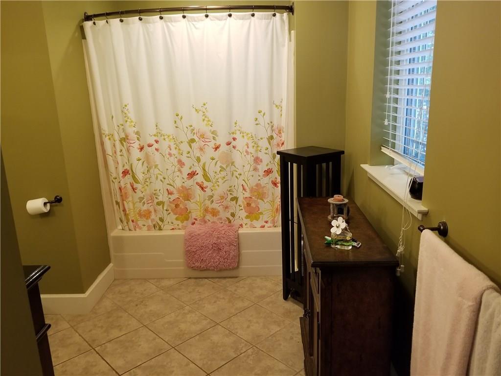 27 Green Lake Road Dedham, ME 04605 - Photo 11 of 20 Master bath on first floor