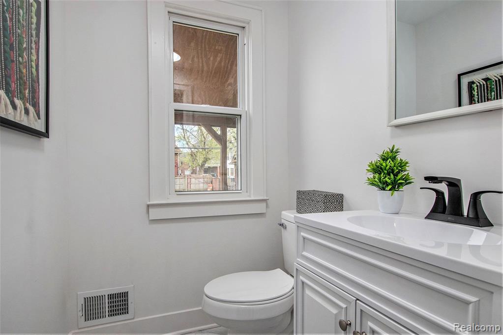 2491 Longfellow Street Detroit, MI 48206 - Photo 14 of 30