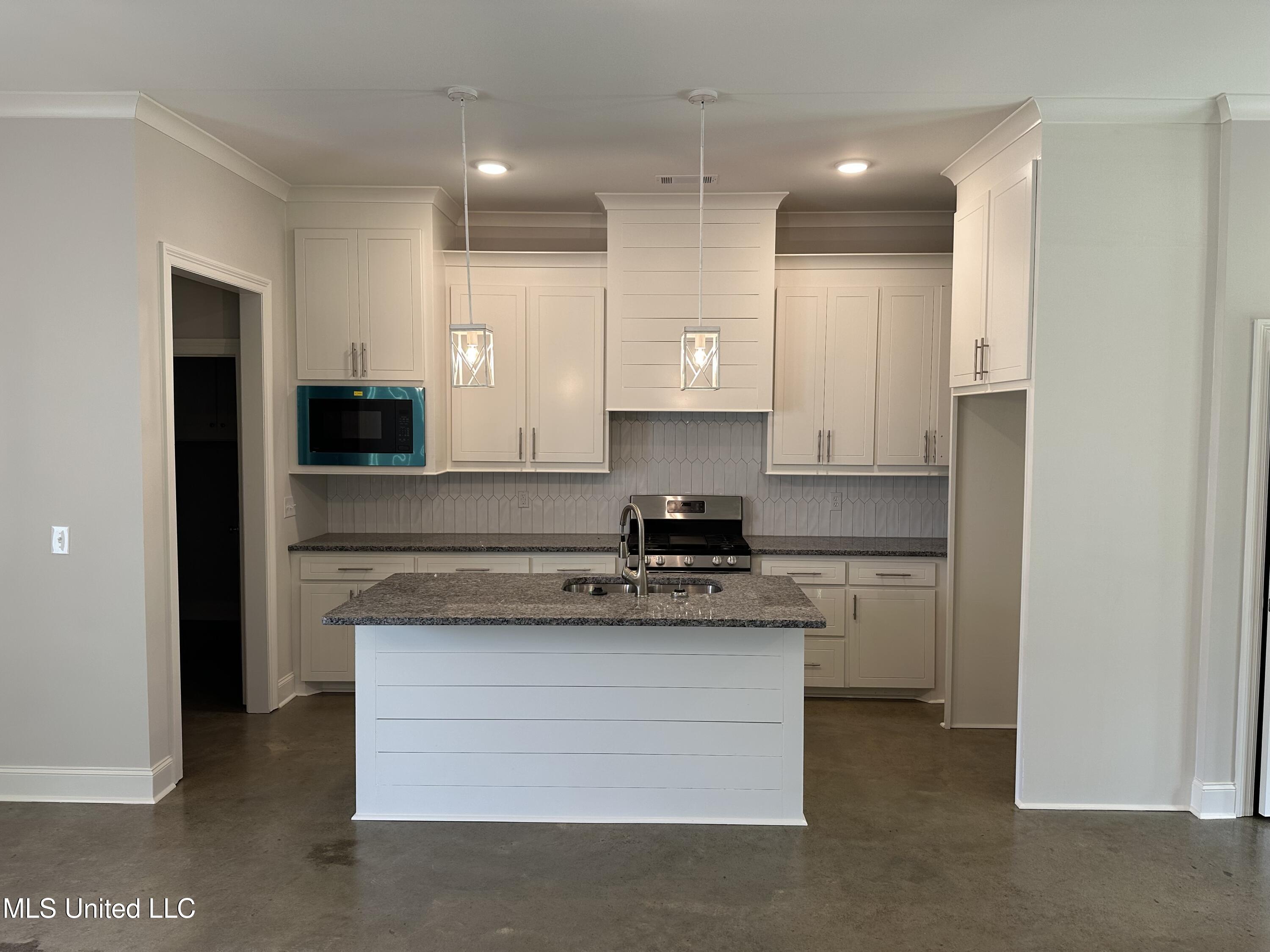967 Riverside Lane Pearl, MS 39208 - Photo 4 of 12 IMG_1129