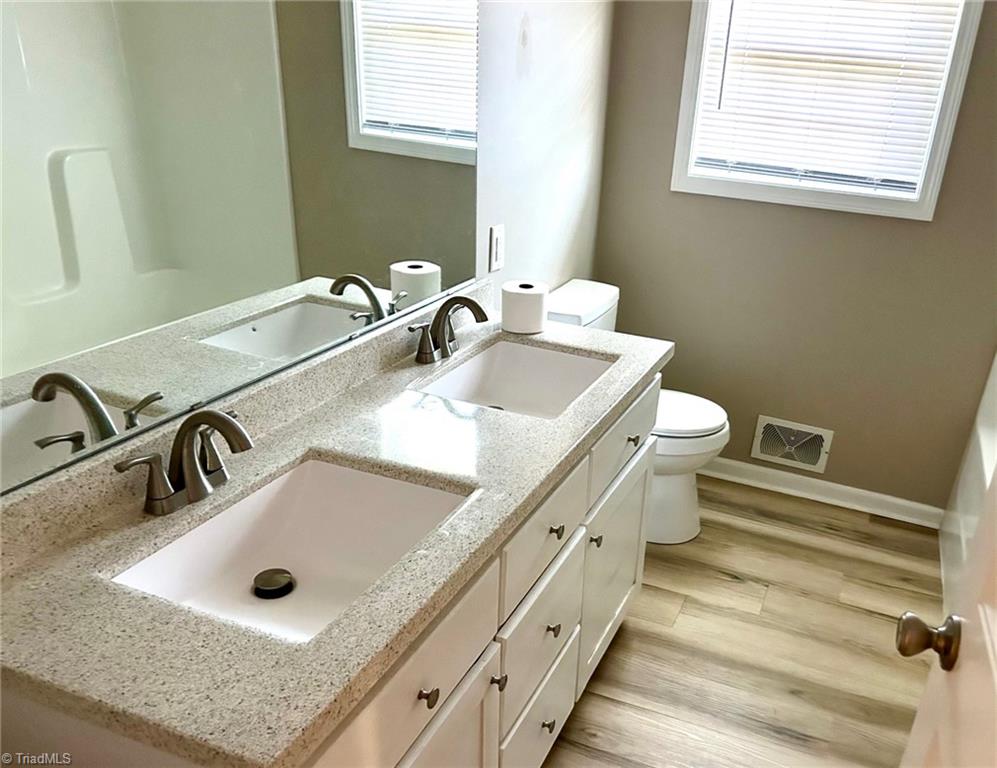 1838 Dobbins Mill Road Elkin, NC 28621 - Photo 12 of 13 Bath w/double sinks/tub