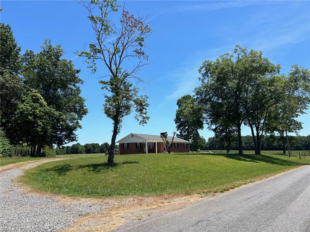 1838 Dobbins Mill Road Elkin, NC 28621 - Photo 4 of 13 Long driveway