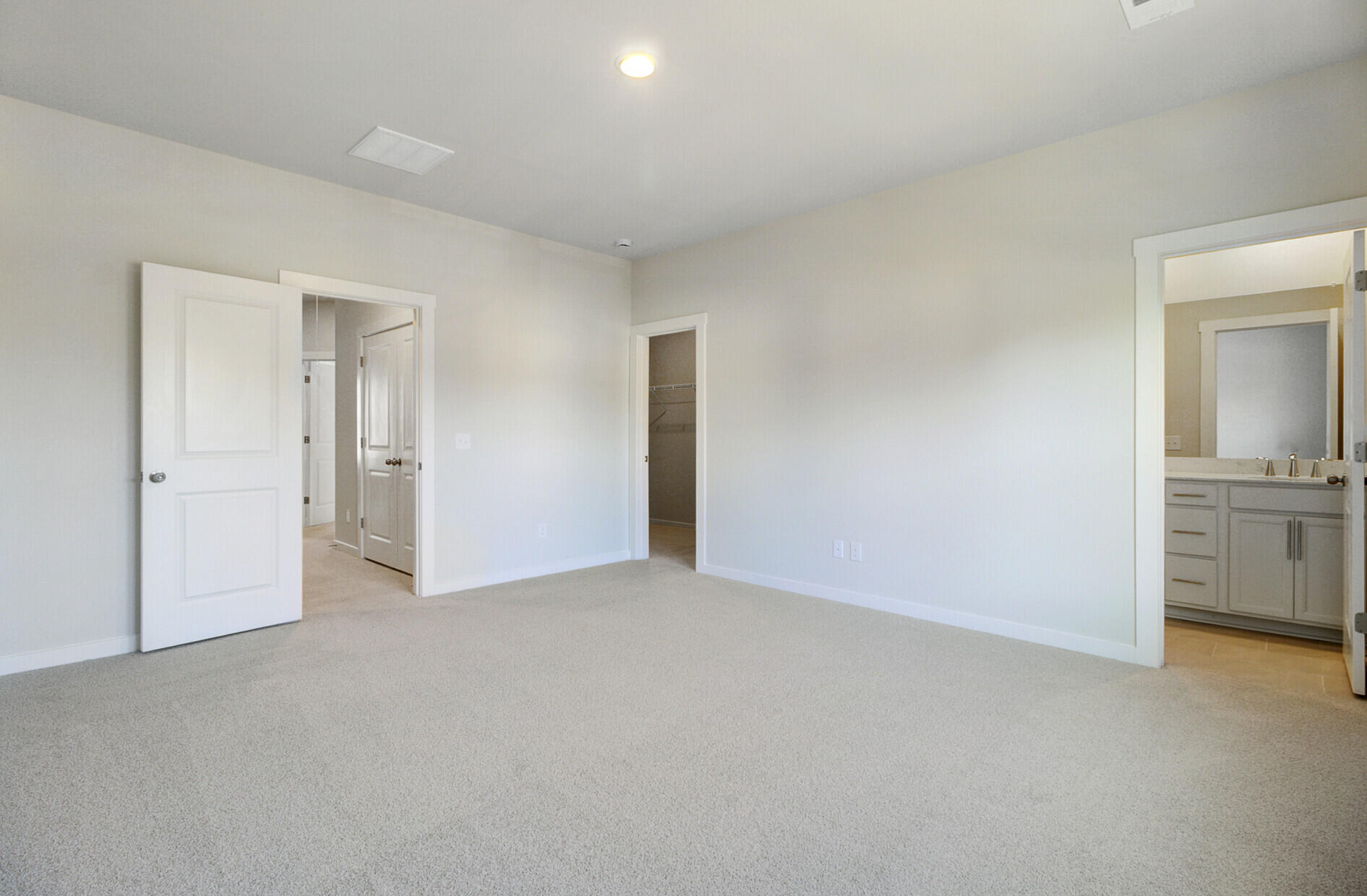 415 Caledon Court Johns Island, SC 29455 - Photo 25 of 52 Large Primary suite