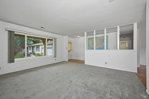 $645,000 | 220 Cedar Circle, Healdsburg, CA 95448