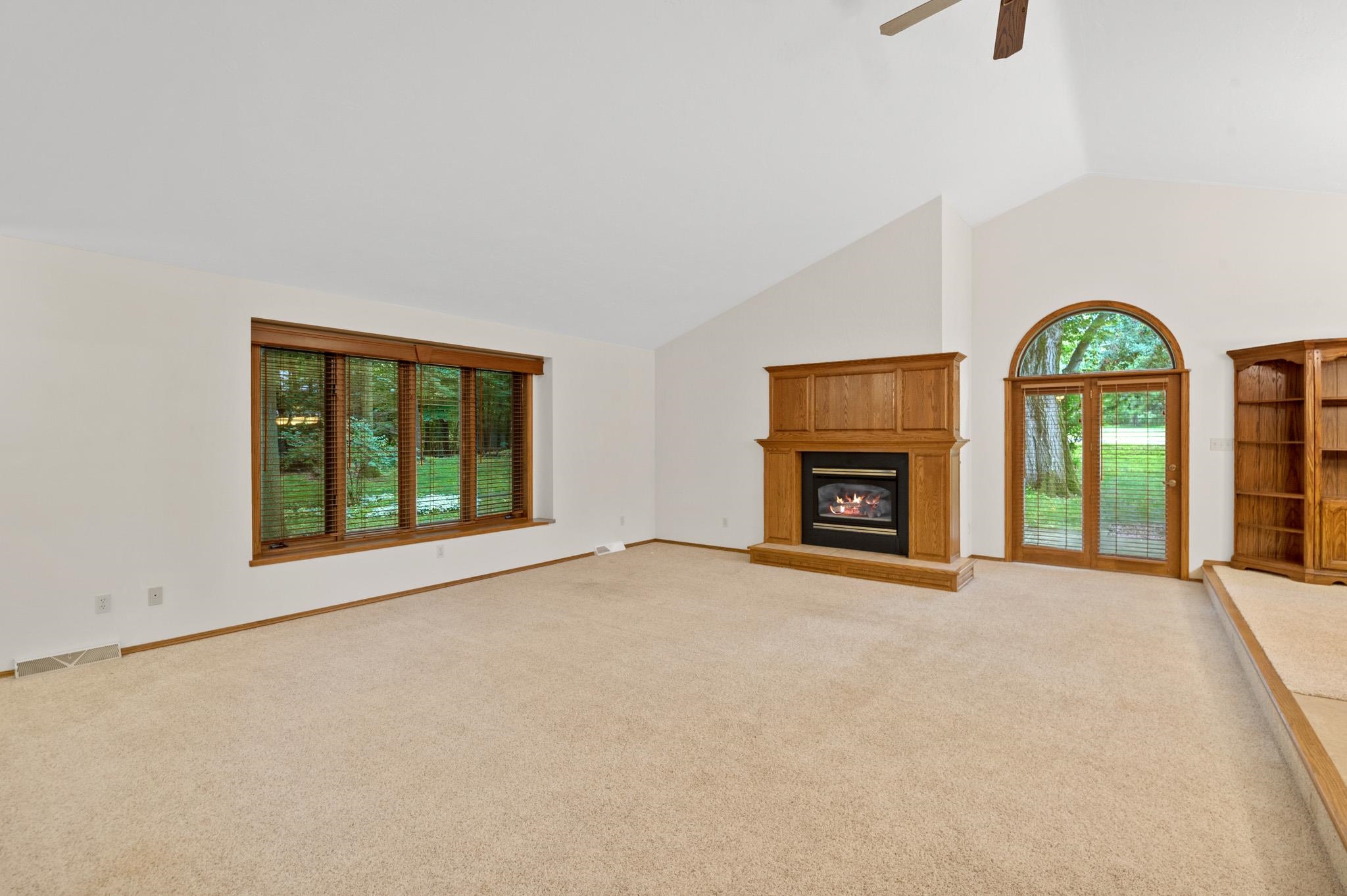 3081 Big Timber Circle Suamico, WI 54313 - Photo 4 of 48