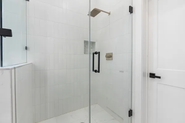 $2,300 | 872 East 35th Street, Houston, TX 77022