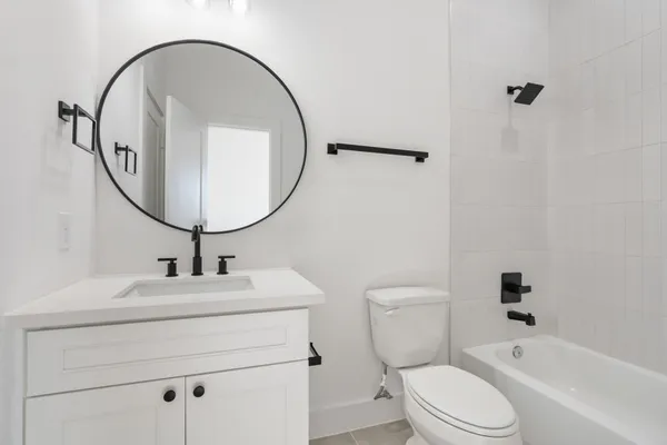 $2,300 | 872 East 35th Street, Houston, TX 77022