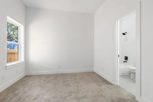 $2,300 | 872 East 35th Street, Houston, TX 77022