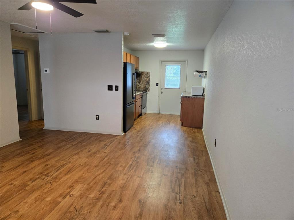 1517 South Taylor Road Seffner, FL 33584 - Photo 4 of 14 Gallery Image 4