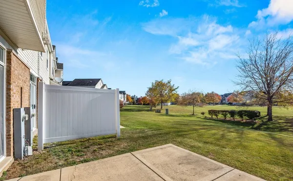 $2,550 | 1116 Heron Circle, Joliet, IL 60431
