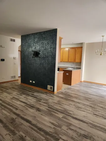 $2,550 | 1116 Heron Circle, Joliet, IL 60431