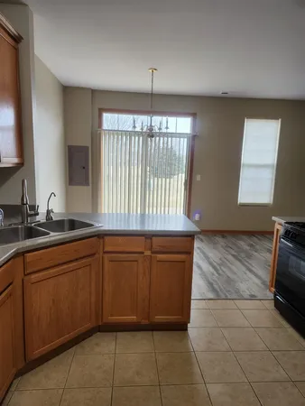 $2,550 | 1116 Heron Circle, Joliet, IL 60431