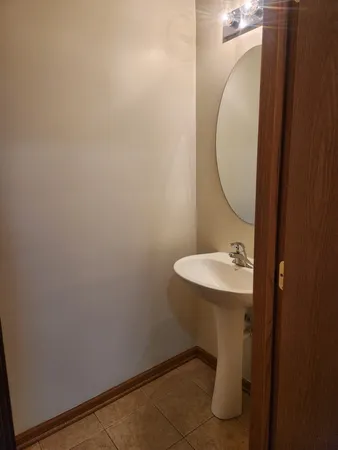 $2,550 | 1116 Heron Circle, Joliet, IL 60431