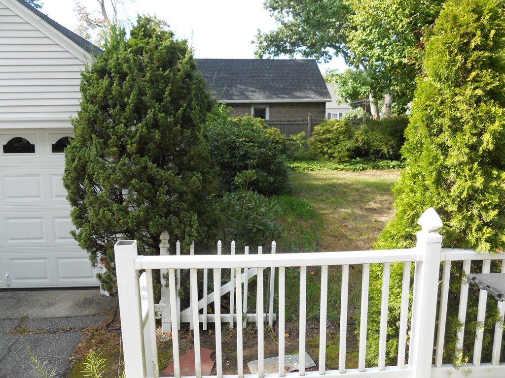 10 Morison Terrace Springfield, MA 01104 - Photo 17 of 19 Gallery Image 17