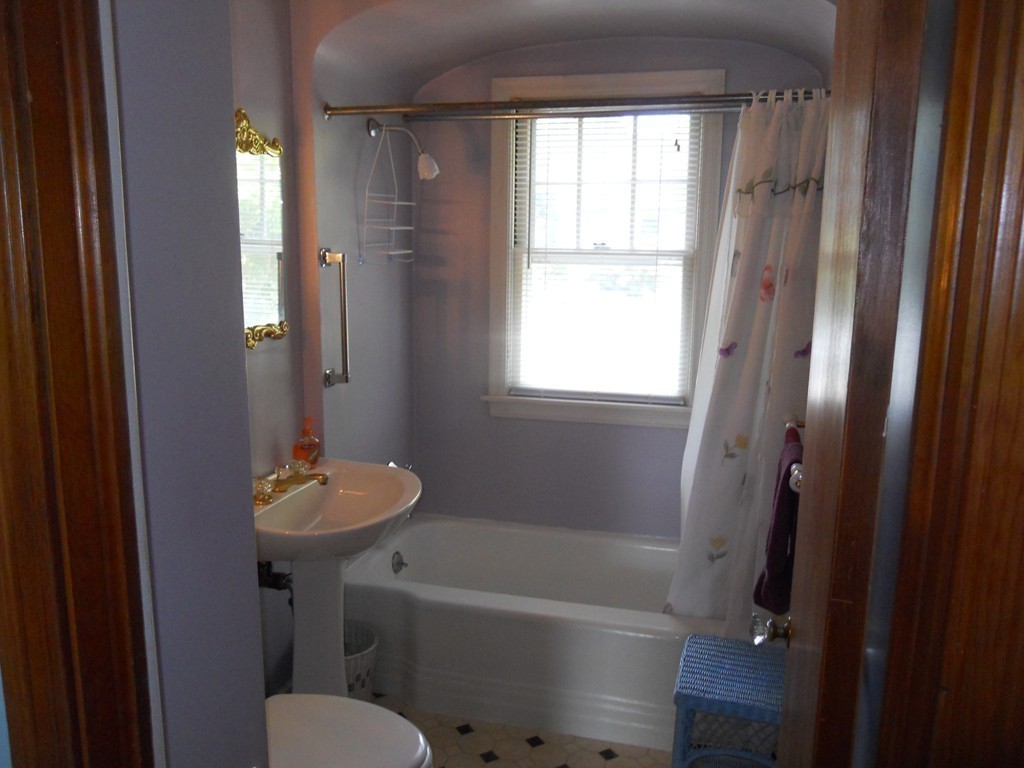 10 Morison Terrace Springfield, MA 01104 - Photo 7 of 19 Gallery Image 7