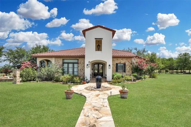 $1,190,000 | 601 Strada Luca, Florence, TX 76527