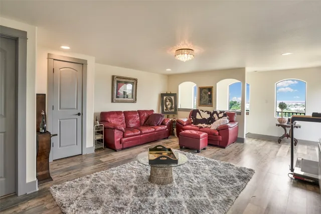 $1,190,000 | 601 Strada Luca, Florence, TX 76527