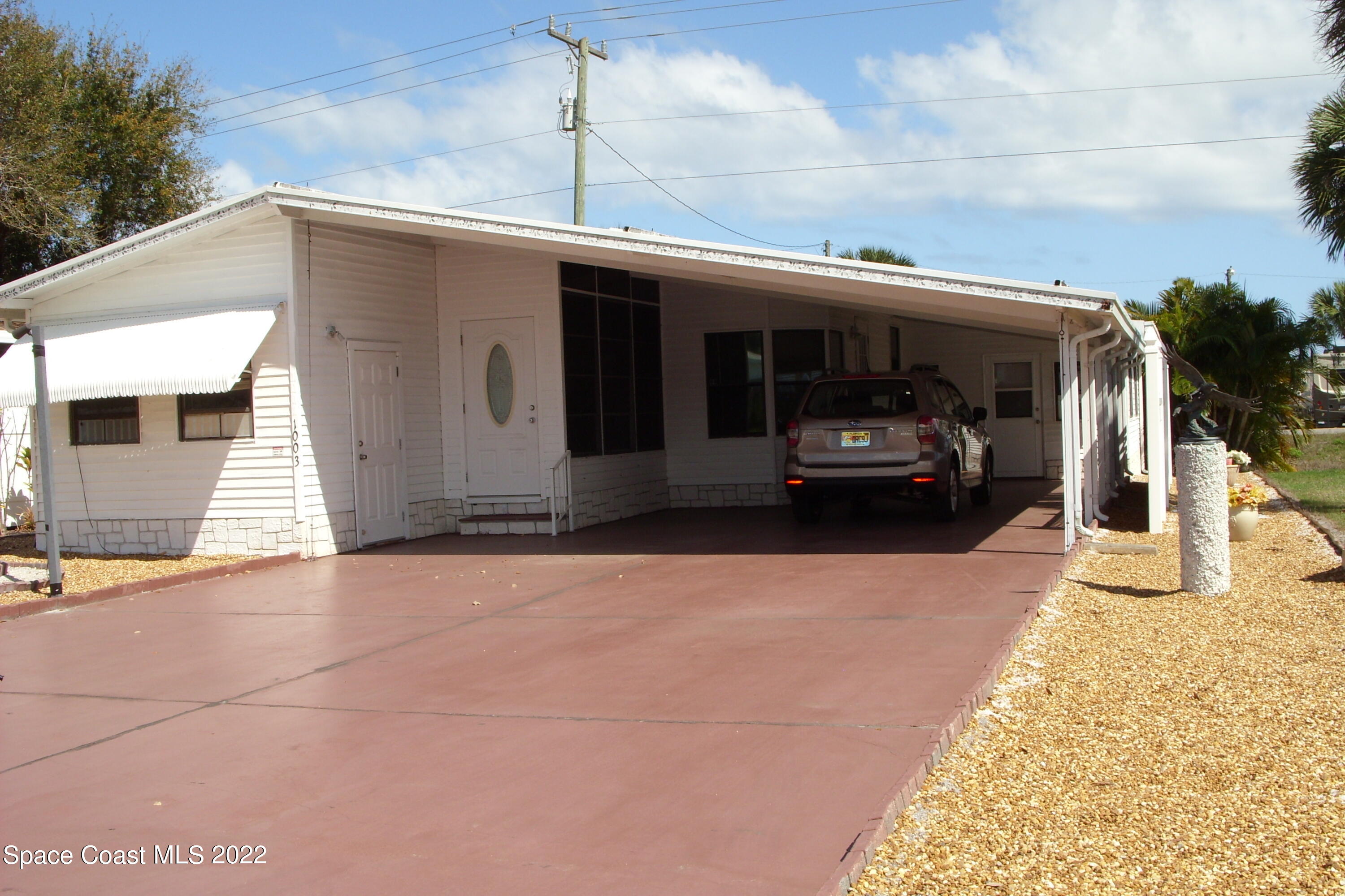 1003 Sebastian Road Barefoot Bay, FL 32976 - Photo 4 of 66 SN852801