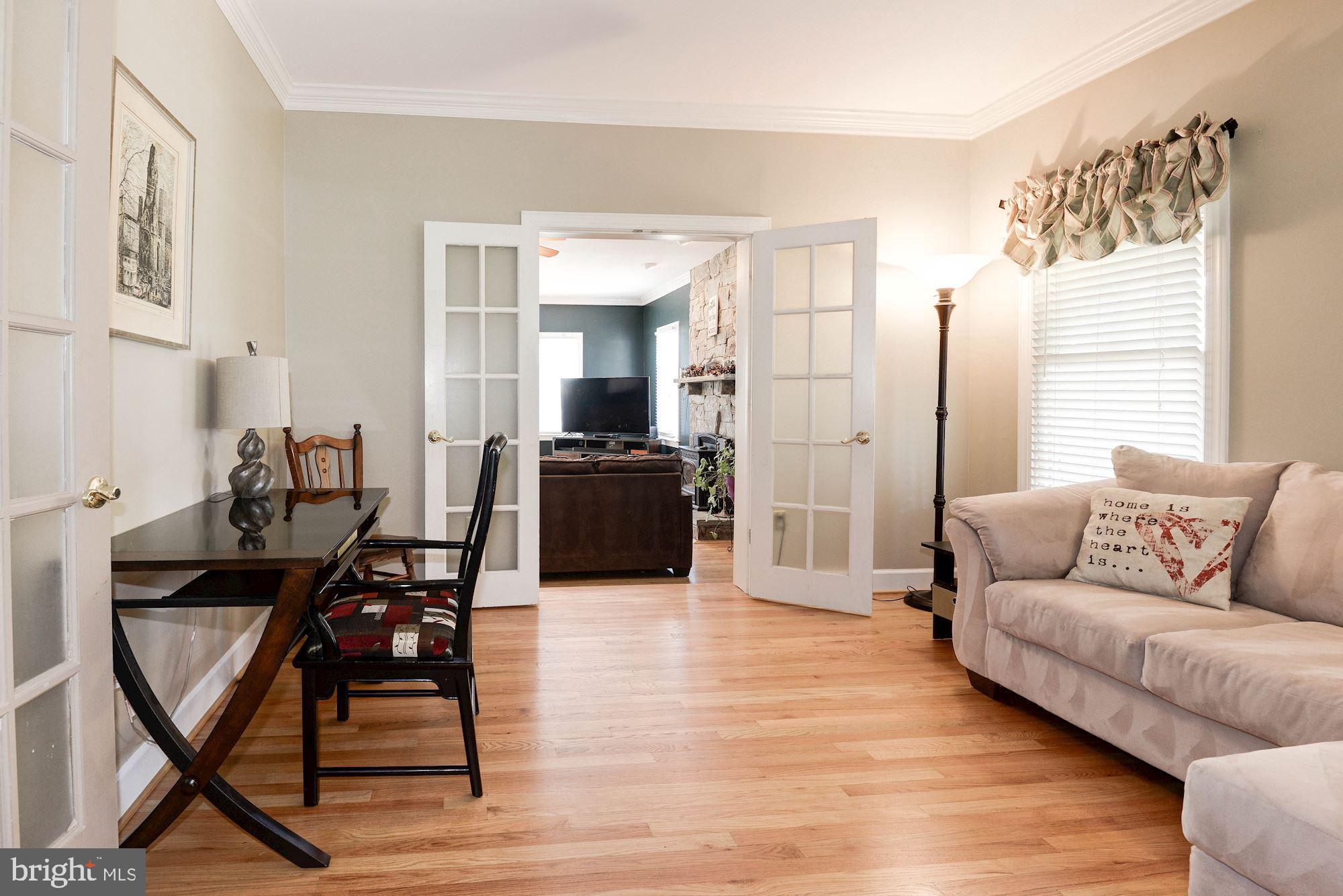 20634 St Louis Road Purcellville, VA 20132 - Photo 10 of 56 Sitting room