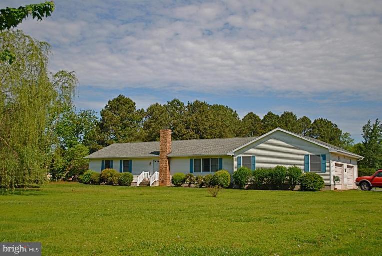 22532 Indian Point Road Bozman, MD 21612 - Photo 4 of 27 Exterior (Main)