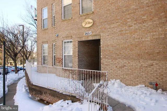 $3,250 | 2651 Park Tower Drive, Unit 302, Vienna, VA 22180