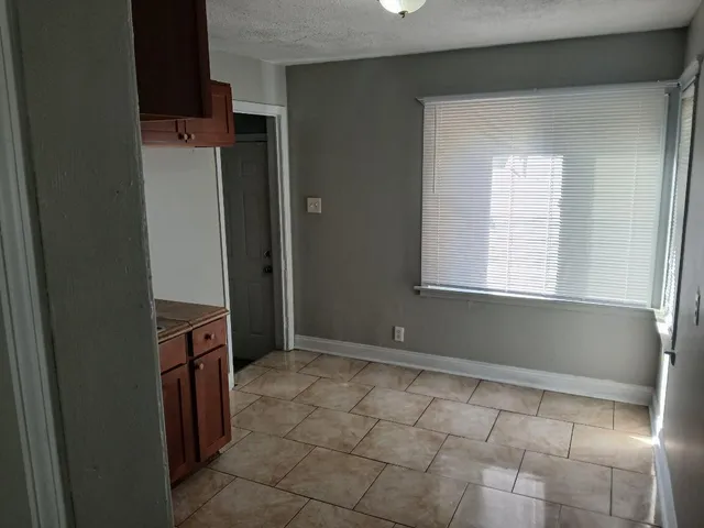 $1,025 | 19654 McCormick Street, Detroit, MI 48224