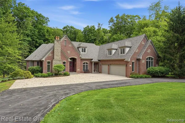 $1,250,000 | 2764 Tall Timbers Drive, Milford, MI 48380