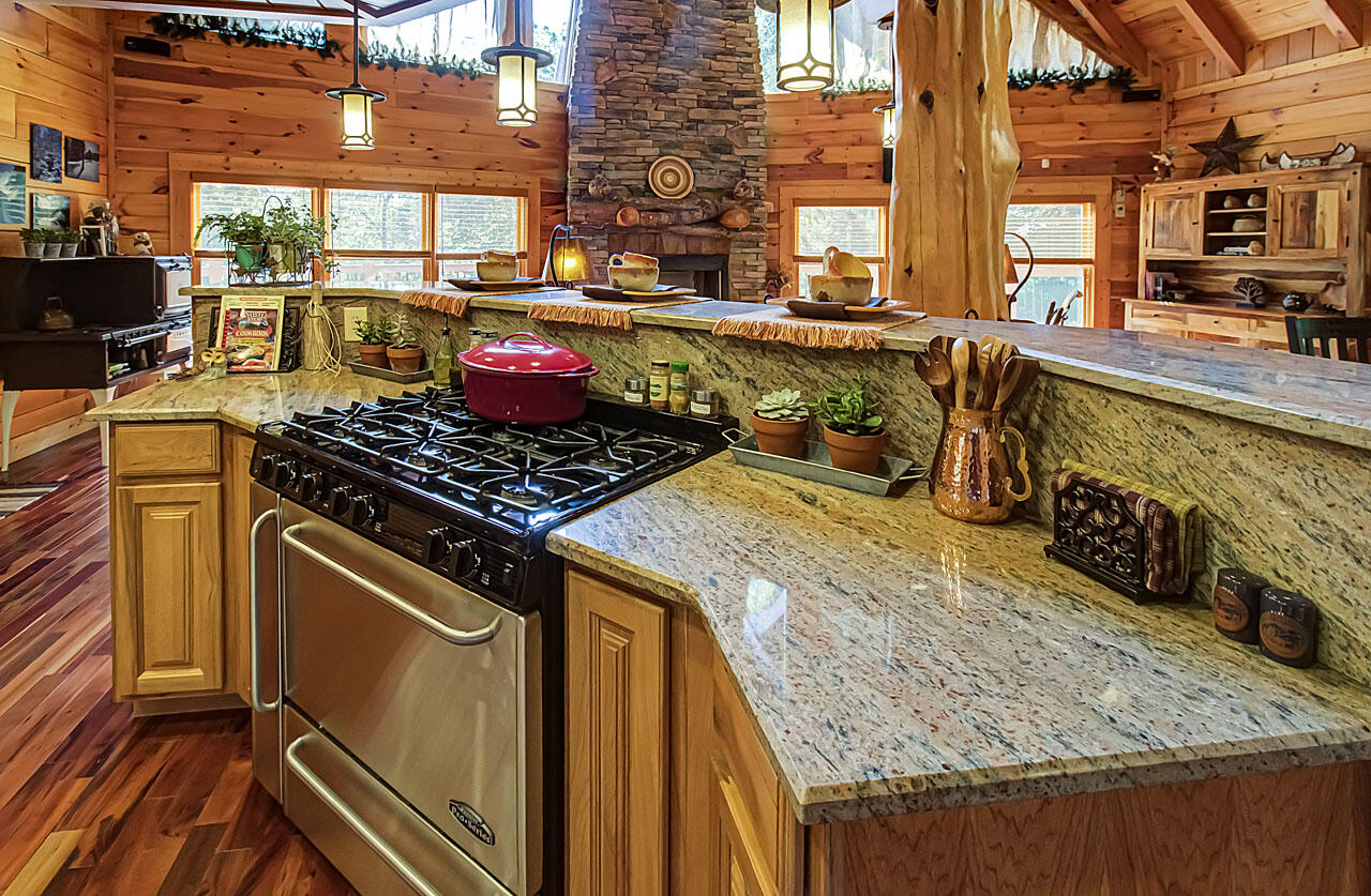 1451 Baker Road Sevierville, TN 37876 - Photo 11 of 40 IMG_8894LR