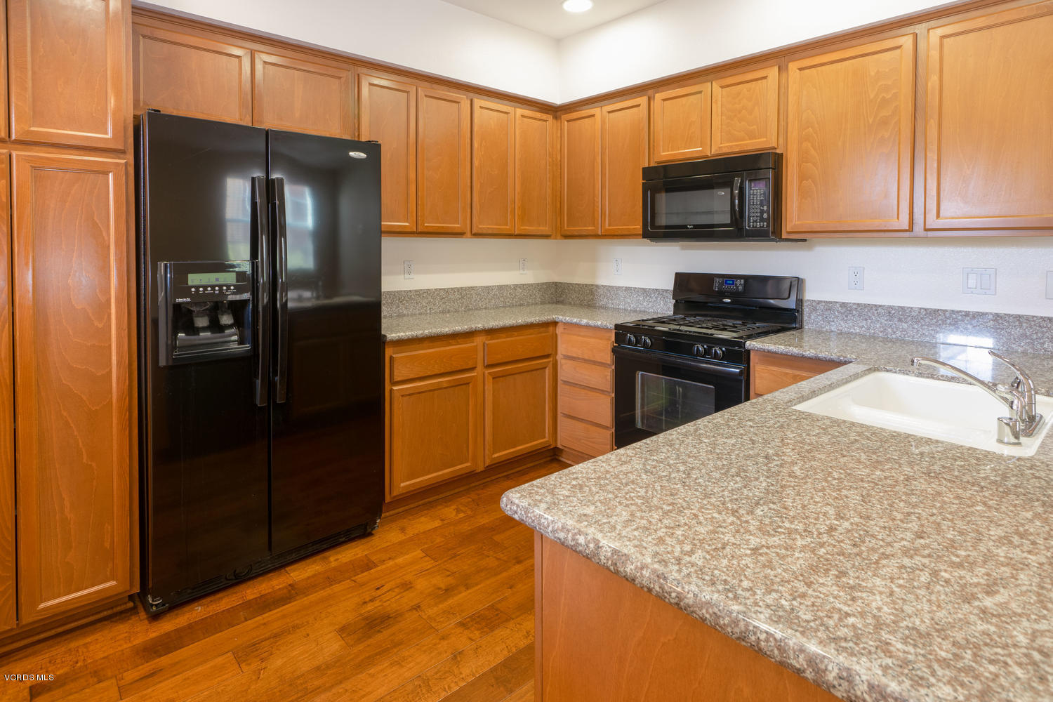 3317 North Ventura Road Oxnard, CA 93036 - Photo 4 of 13 3317 N Ventura Rd Riverpark CA-large-004