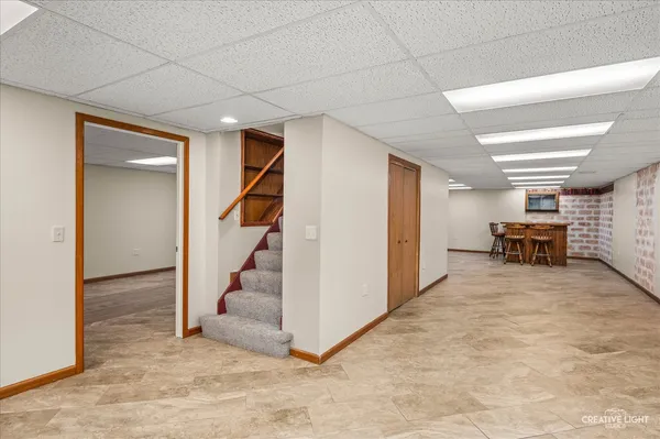 $389,900 | 1652 Hilda Drive, Lake Holiday, IL 60548