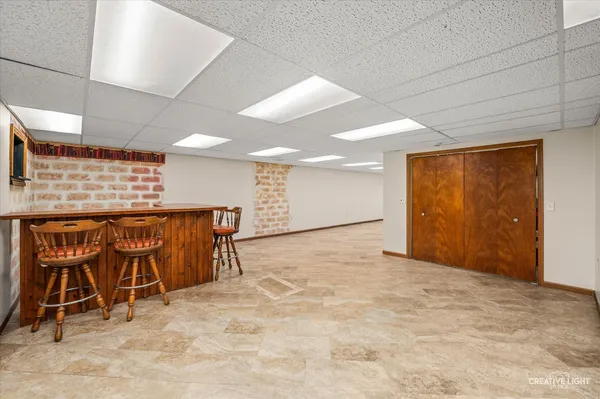 $389,900 | 1652 Hilda Drive, Lake Holiday, IL 60548