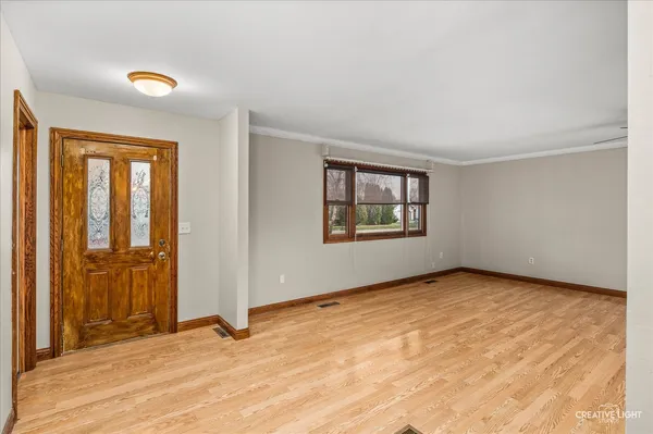 $389,900 | 1652 Hilda Drive, Lake Holiday, IL 60548