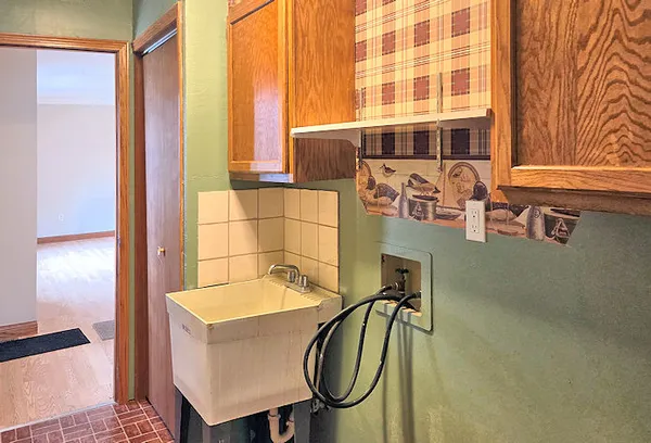 $389,900 | 1652 Hilda Drive, Lake Holiday, IL 60548