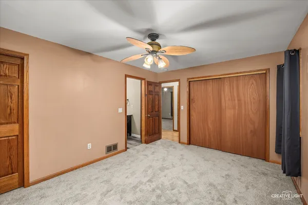 $389,900 | 1652 Hilda Drive, Lake Holiday, IL 60548