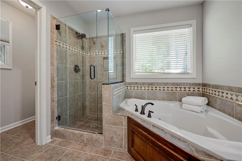 17713 157th Terrace Basehor, KS 66007 - Photo 23 of 50