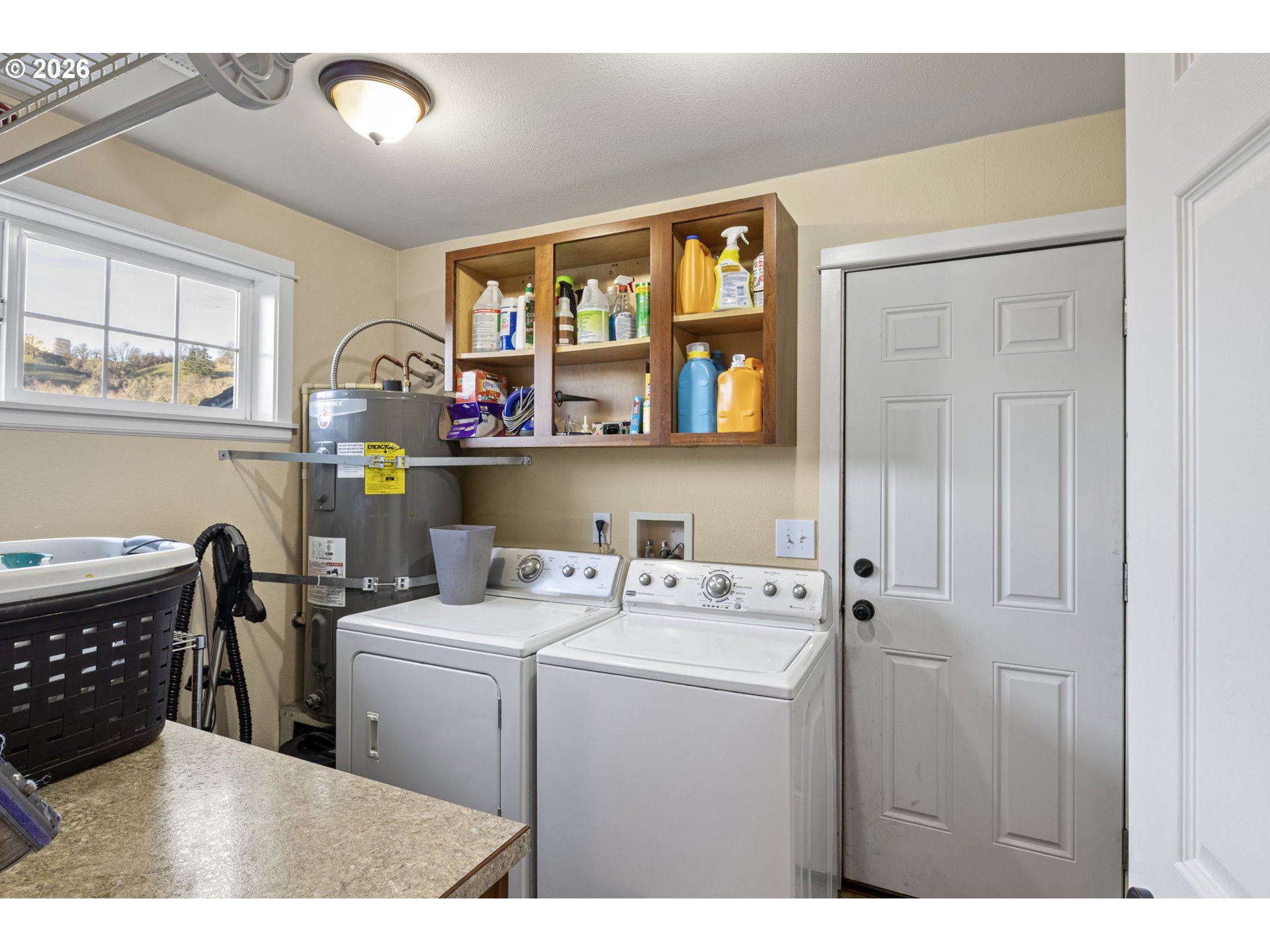 777 Oak Street Oakland, OR 97462 - Photo 28 of 45 a utility room with dryer and washer
