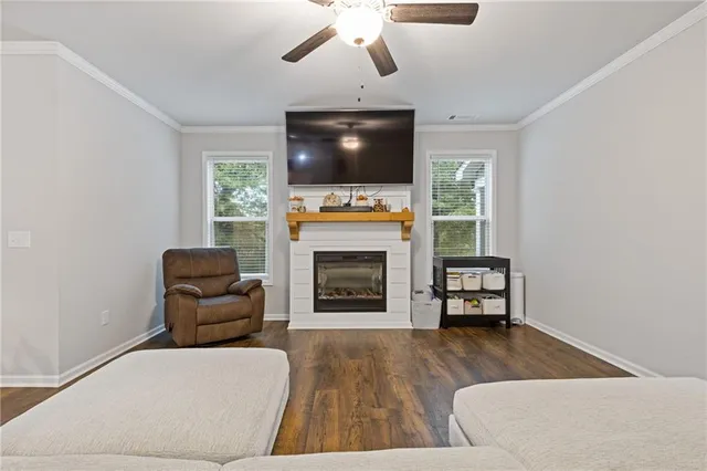 a view of a hallway with closet