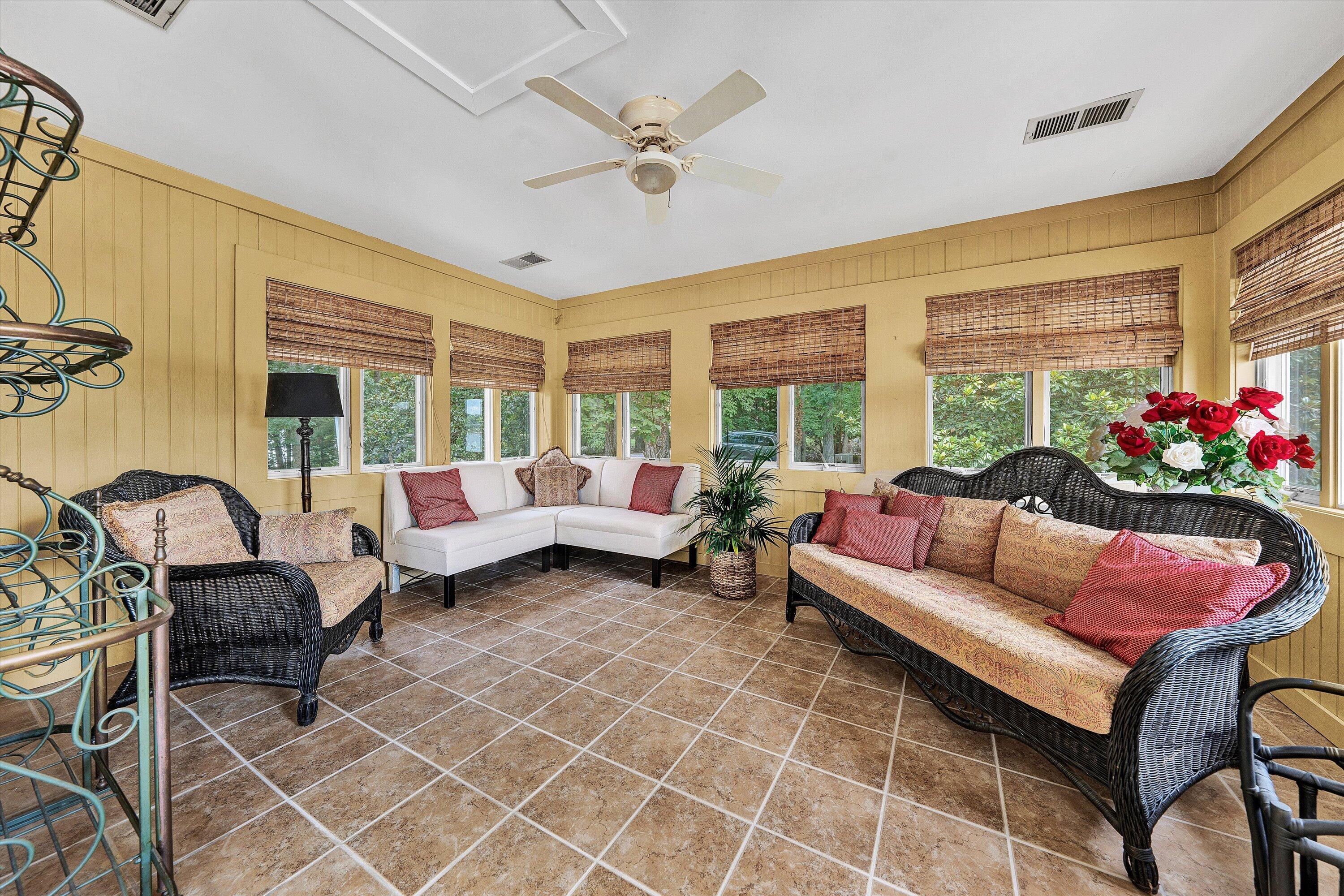 2455 Merriman Way Road Moneta, VA 24121 - Photo 26 of 83 24-DSC00433