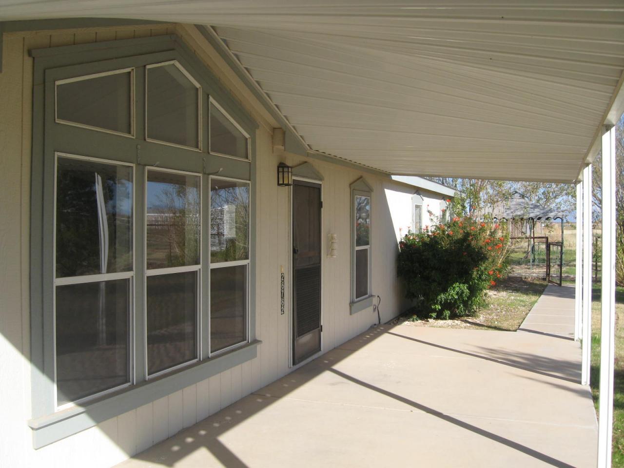 26762 North Aladdin Road Florence, AZ 85132 - Photo 14 of 22 front patio