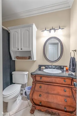 a view of livingroom with furniture and wooden floor