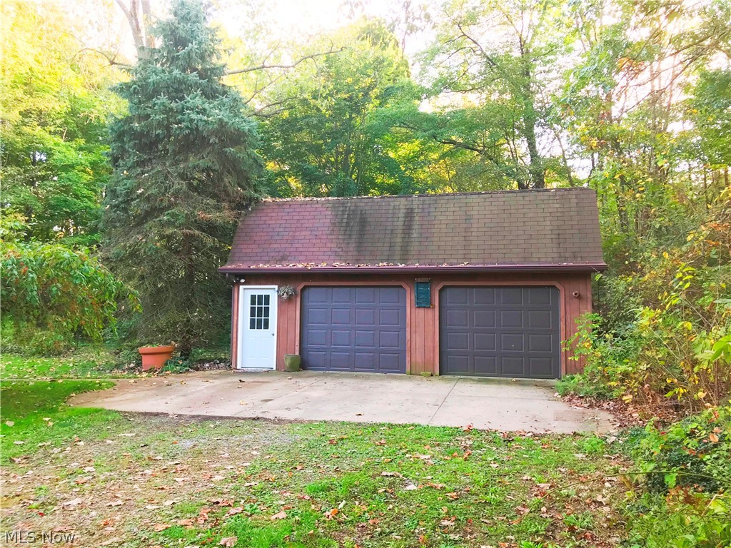 465 May Valley Road Southwest New Philadelphia, OH 44663 - Photo 2 of 33 Gallery Image 2